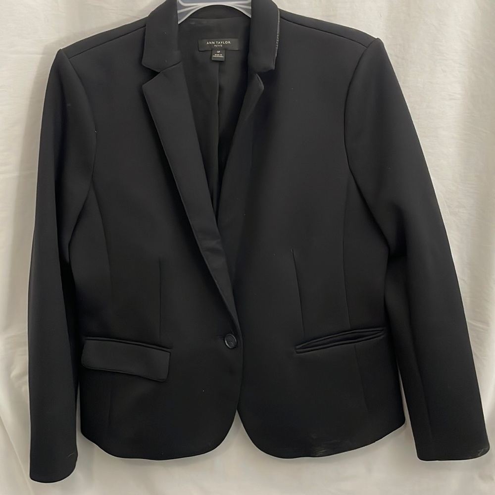 Ann Taylor cold weather weight blazer